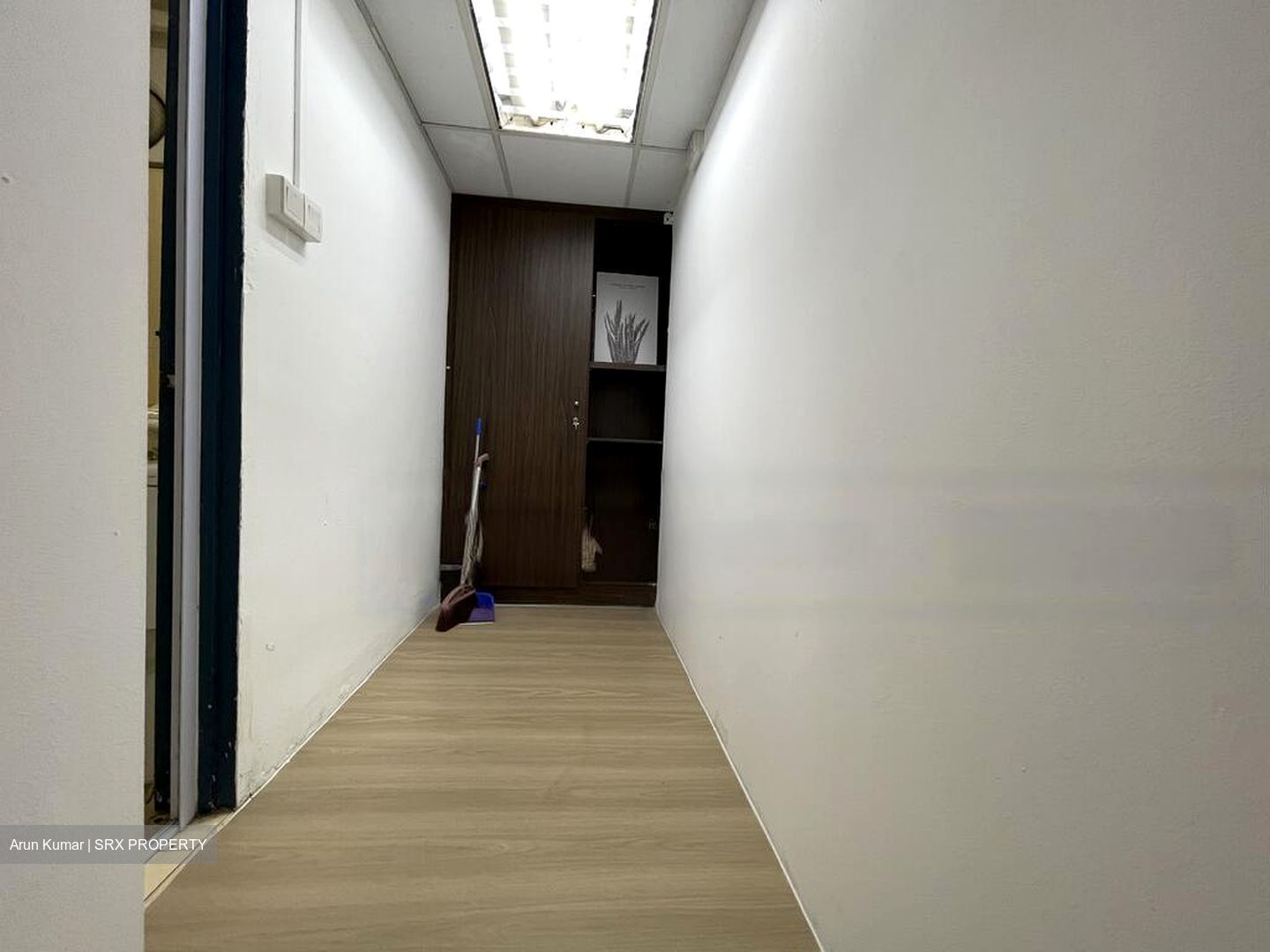 North Bridge Road (D7), Office #451591031